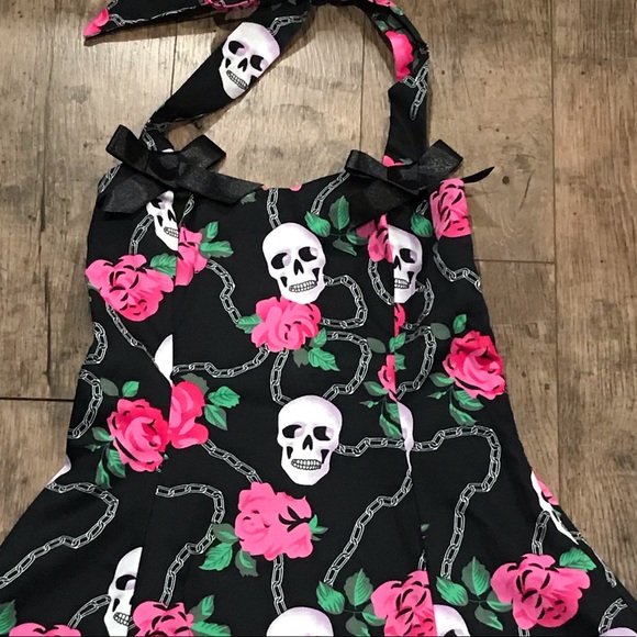 NEW Rockabilly Halter Fit n Flare Scull & Roses Dress - Picture 5 of 12